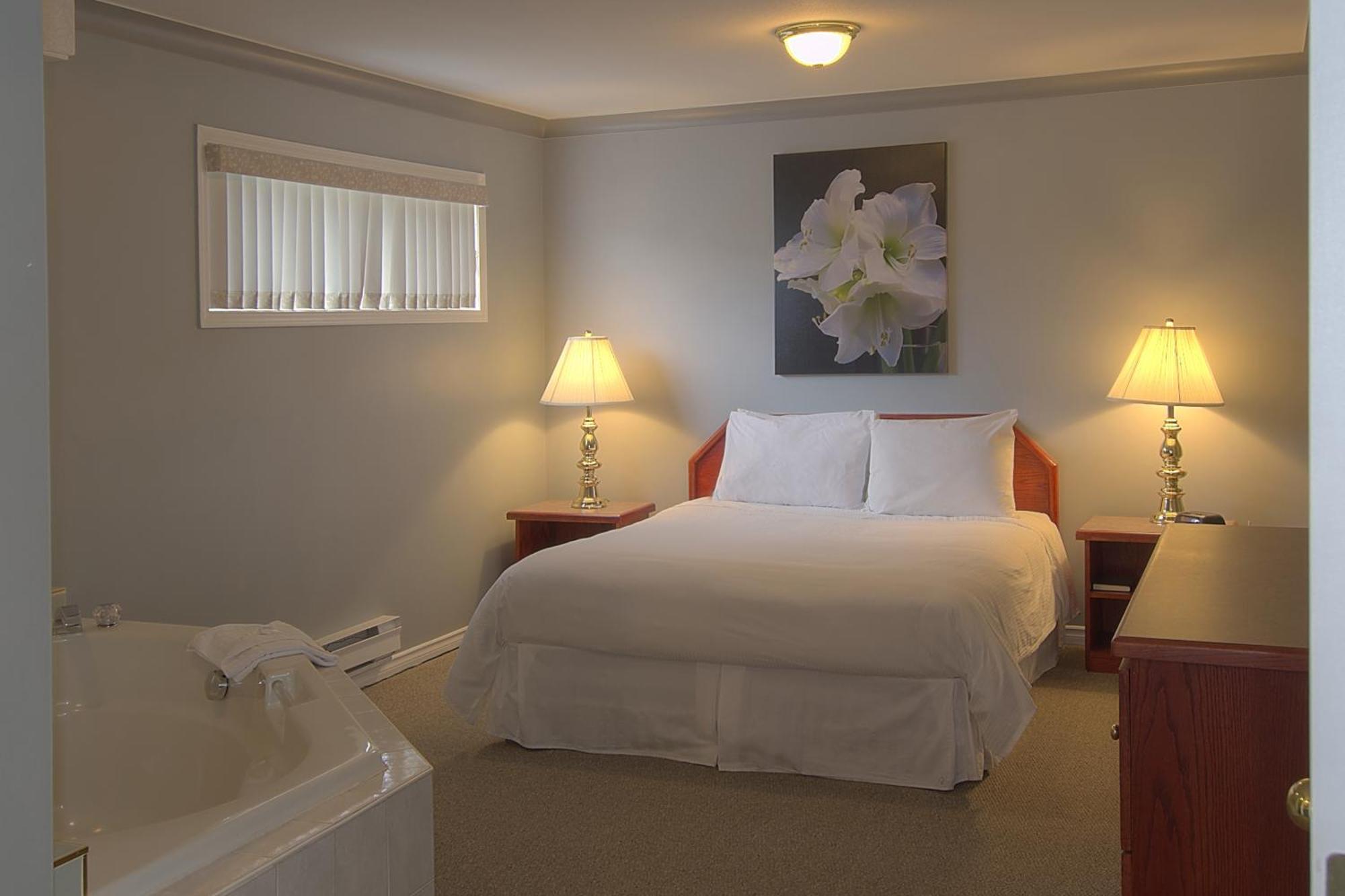 Tiki Shores Inn & Suites Penticton Quarto foto